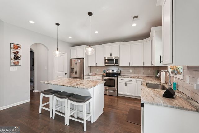 115 Pacific Avenue, Sharpsburg, GA 30277