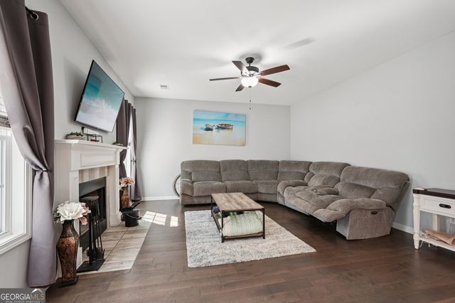 115 Pacific Avenue, Sharpsburg, GA 30277