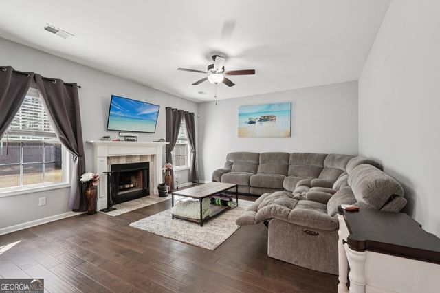 115 Pacific Avenue, Sharpsburg, GA 30277