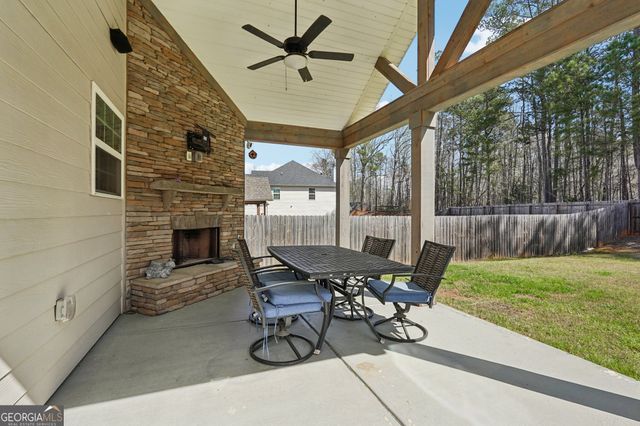 115 Pacific Avenue, Sharpsburg, GA 30277