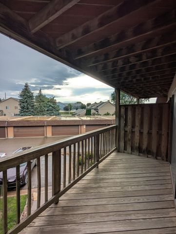 2005 122nd A14, Burnsville, MN 55337