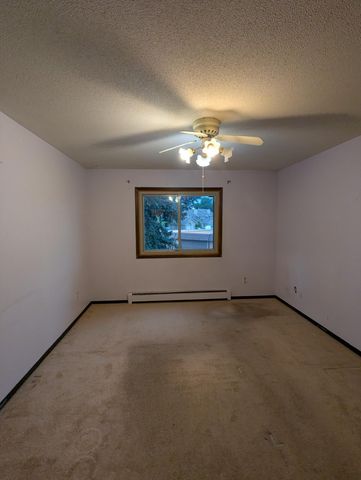 2005 122nd A14, Burnsville, MN 55337