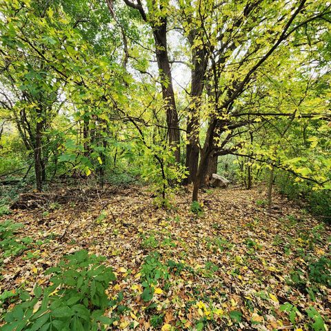 2005 122nd A14, Burnsville, MN 55337