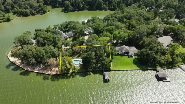 22373 La Jolla Court, Huntsville, TX 77320