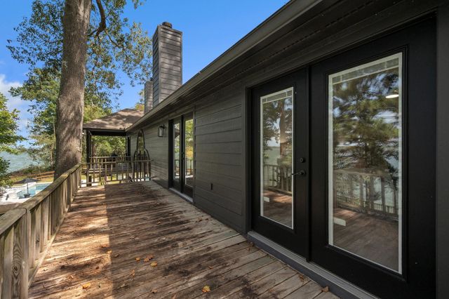 22373 La Jolla Court, Huntsville, TX 77320