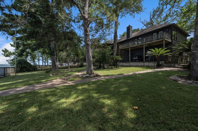 22373 La Jolla Court, Huntsville, TX 77320