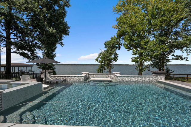 22373 La Jolla Court, Huntsville, TX 77320