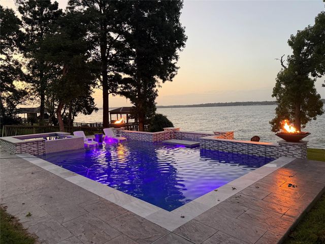 22373 La Jolla Court, Huntsville, TX 77320
