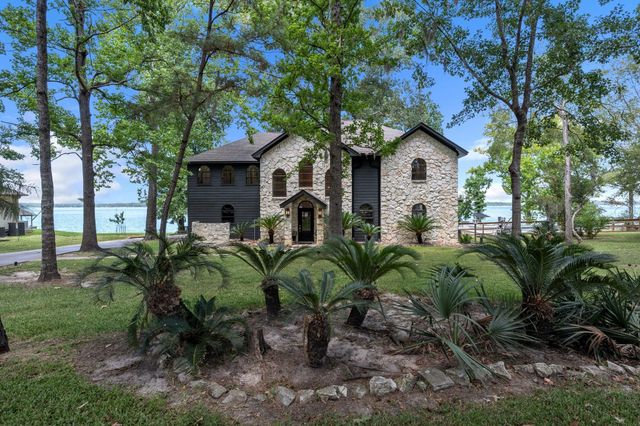 22373 La Jolla Court, Huntsville, TX 77320