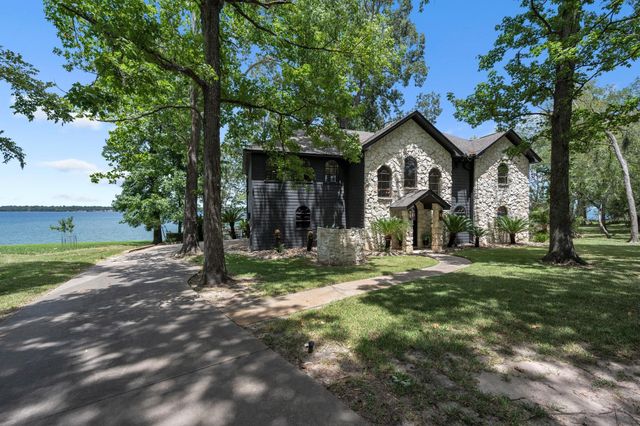 22373 La Jolla Court, Huntsville, TX 77320