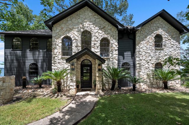 22373 La Jolla Court, Huntsville, TX 77320