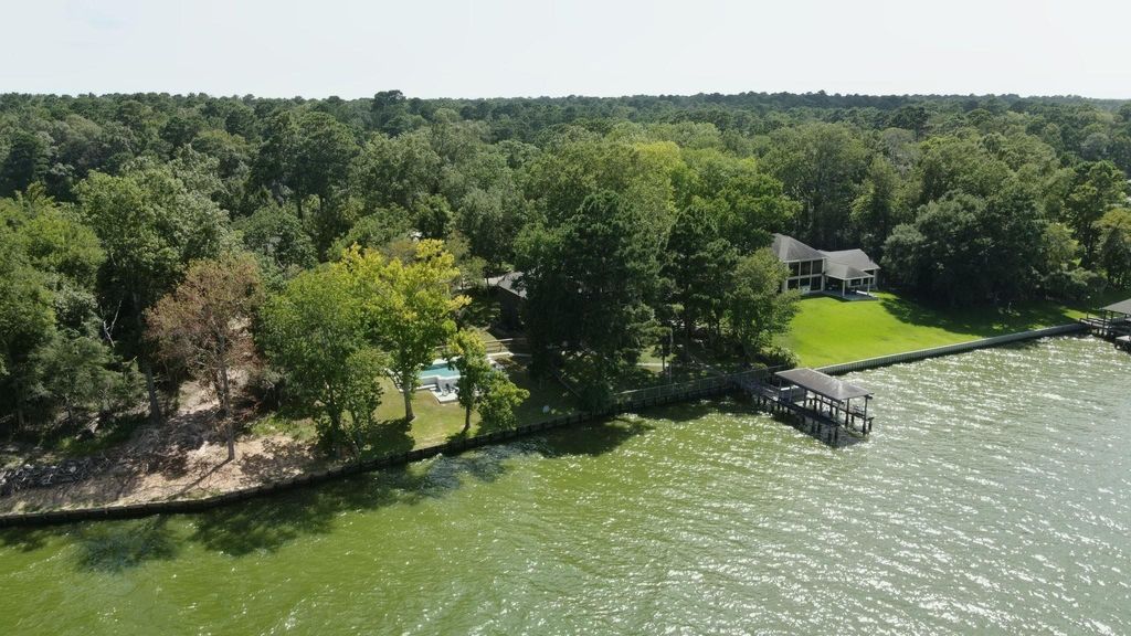 22373 La Jolla Court, Huntsville, TX 77320