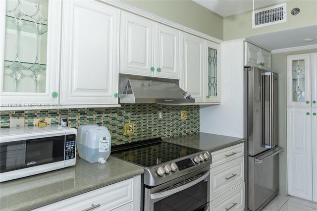 3500 Mystic Pointe Dr 3506, Aventura, FL 33180