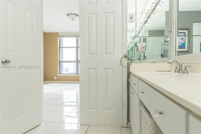 3500 Mystic Pointe Dr 3506, Aventura, FL 33180