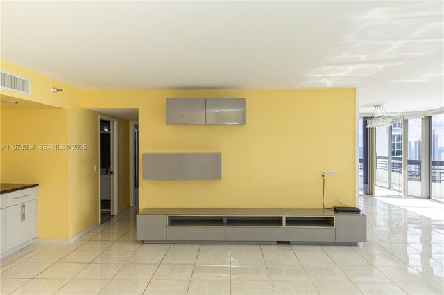 3500 Mystic Pointe Dr 3506, Aventura, FL 33180