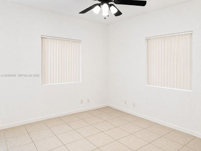 4950 WASHINGTON ST 12-4, Hollywood, FL 33021