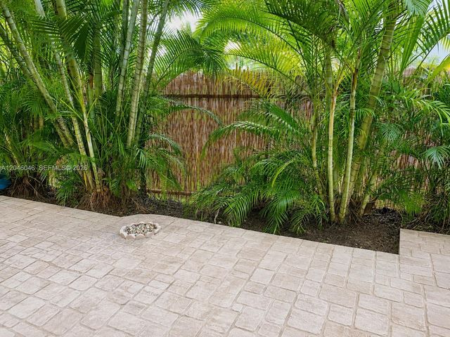 4950 WASHINGTON ST 12-4, Hollywood, FL 33021