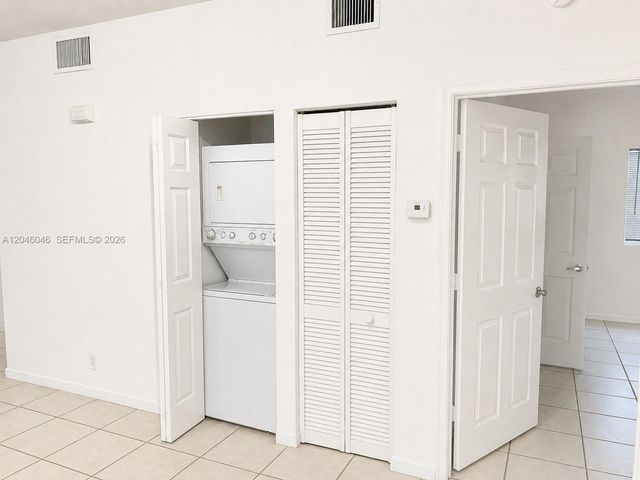4950 WASHINGTON ST 12-4, Hollywood, FL 33021
