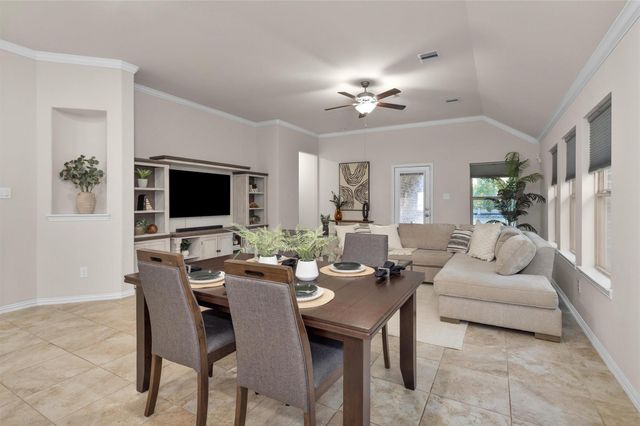 428 Auburn Pines Drive, Montgomery, TX 77316