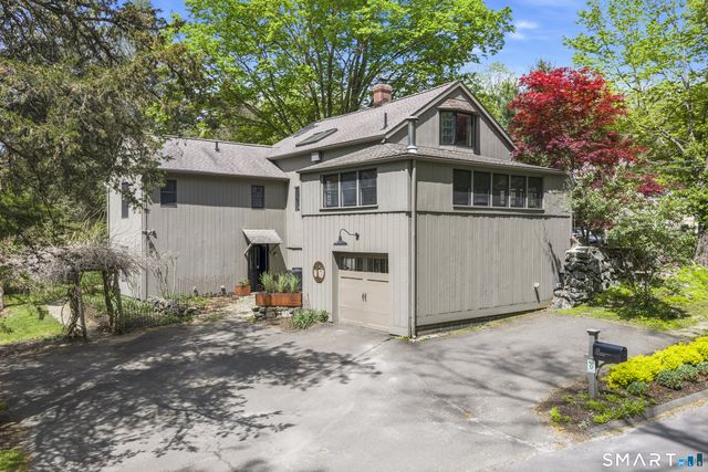 19 Farrell Road, Newtown, CT 06470