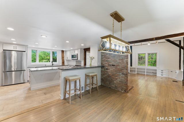 19 Farrell Road, Newtown, CT 06470