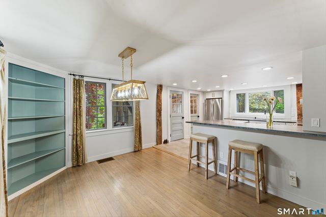19 Farrell Road, Newtown, CT 06470