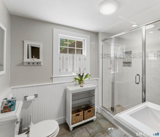 19 Farrell Road, Newtown, CT 06470