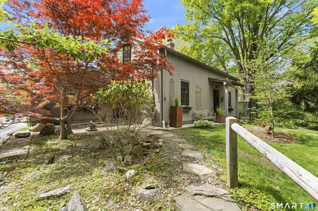 19 Farrell Road, Newtown, CT 06470