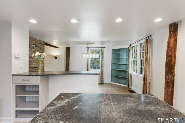 19 Farrell Road, Newtown, CT 06470