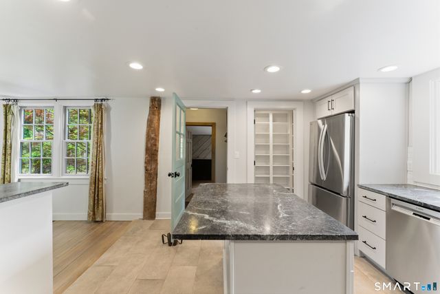 19 Farrell Road, Newtown, CT 06470