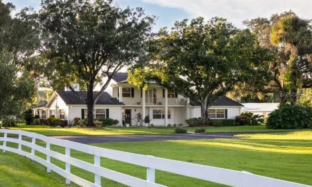 Image 1 of property listing at 7650 PINECREST AVENUE, Melbourne, FL 32904