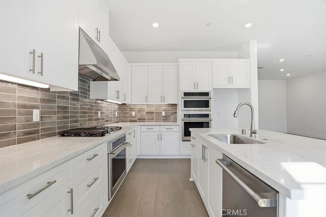 673 Beacon, Irvine, CA 92618