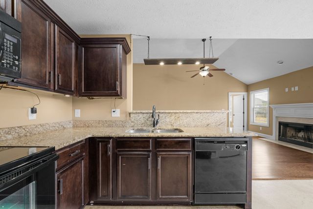 1290 Allmon Drive, Clarksville, TN 37042