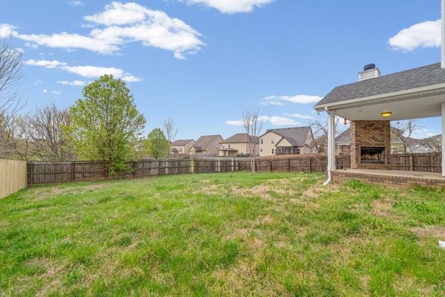 1290 Allmon Drive, Clarksville, TN 37042