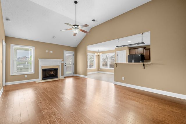 1290 Allmon Drive, Clarksville, TN 37042