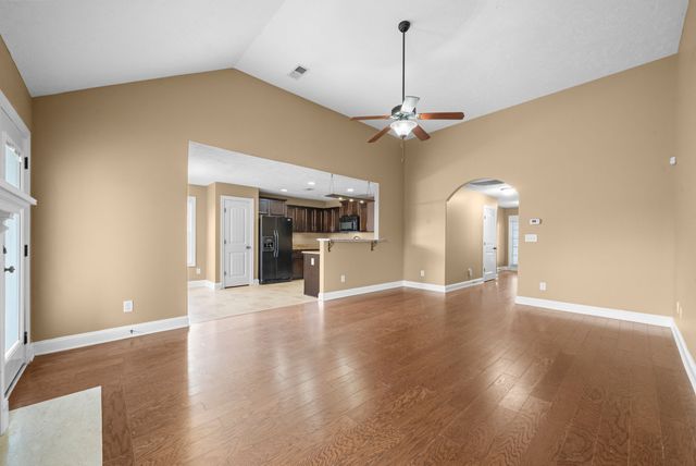 1290 Allmon Drive, Clarksville, TN 37042