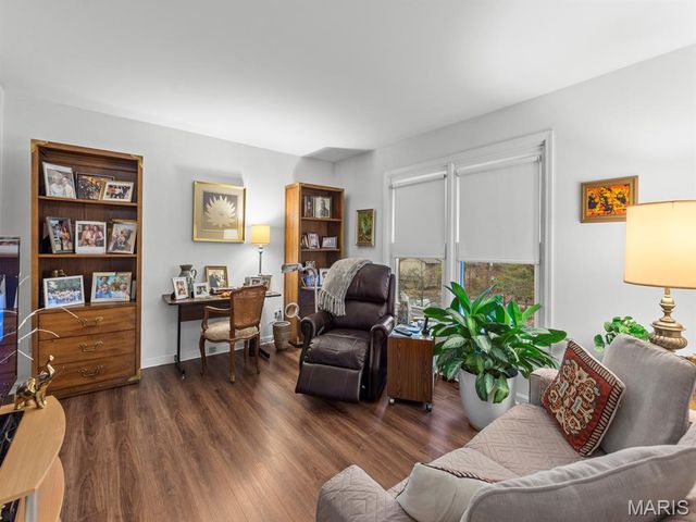 526 Sarah Lane 36, Creve Coeur, MO 63141