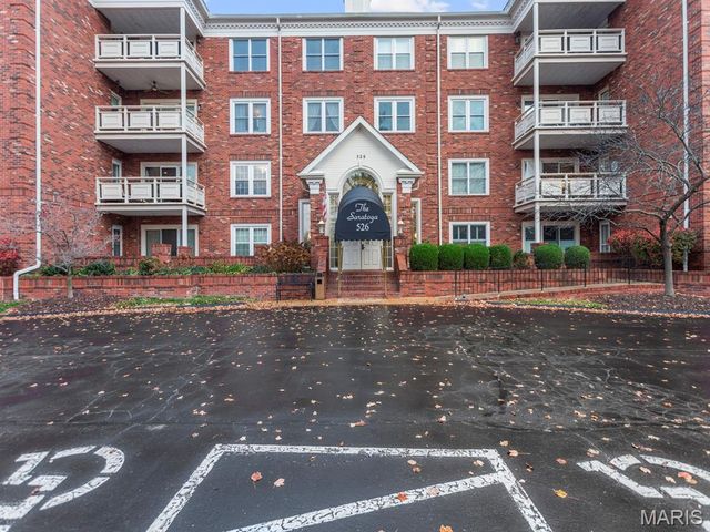 526 Sarah Lane 36, Creve Coeur, MO 63141