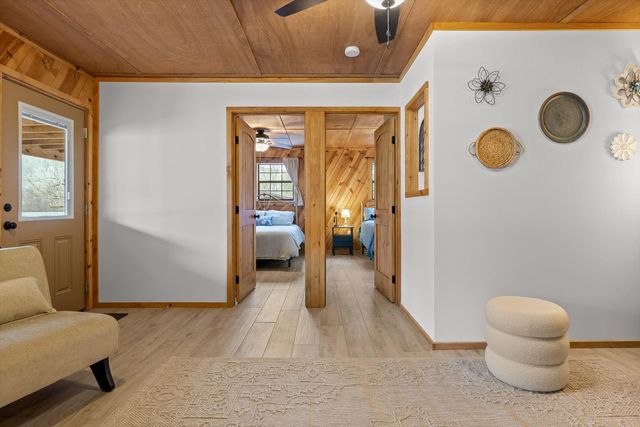 10526 Mullins Cove Road, Whitwell, TN 37397