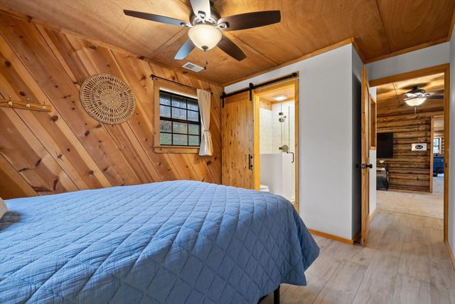 10526 Mullins Cove Road, Whitwell, TN 37397