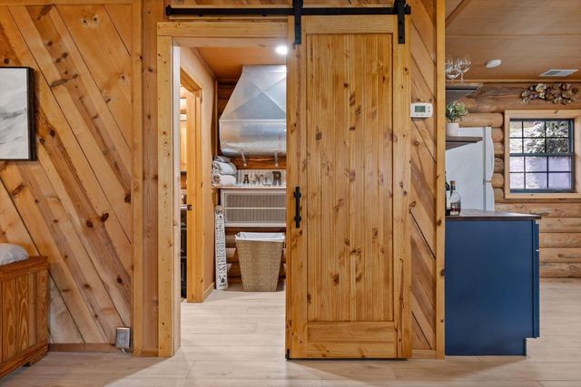 10526 Mullins Cove Road, Whitwell, TN 37397