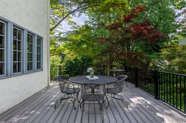 550 Forest Avenue, New Rochelle, NY 10804