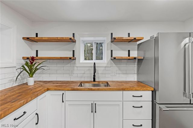 5111 W Middletown Road, Canfield, OH 44406