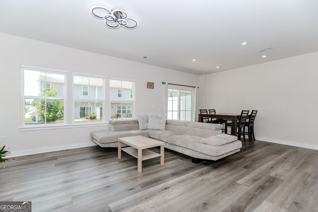 233 Salt Lake Lane, Hoschton, GA 30548