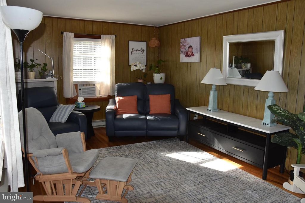 240 DYKES RD, Salisbury, MD 21804