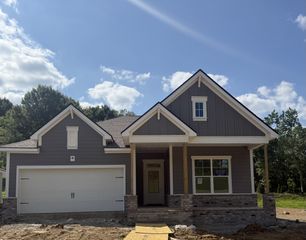 5433 Napa Valley Dr, Smyrna, TN 37167
