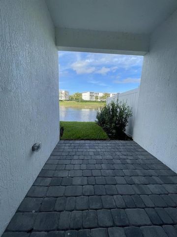 615 Parsons Way, Deerfield Beach, FL 33442
