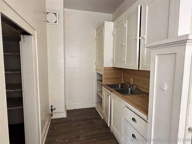 320 S Morton Avenue, Okmulgee, OK 74447