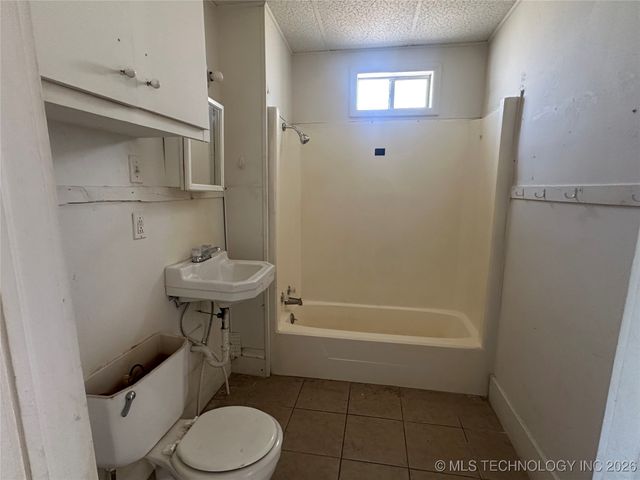 320 S Morton Avenue, Okmulgee, OK 74447