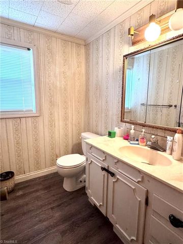 160 NE Motor Road, Winston-salem, NC 27105